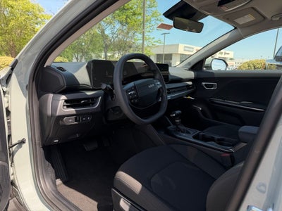 2026 Kia K4 LXS