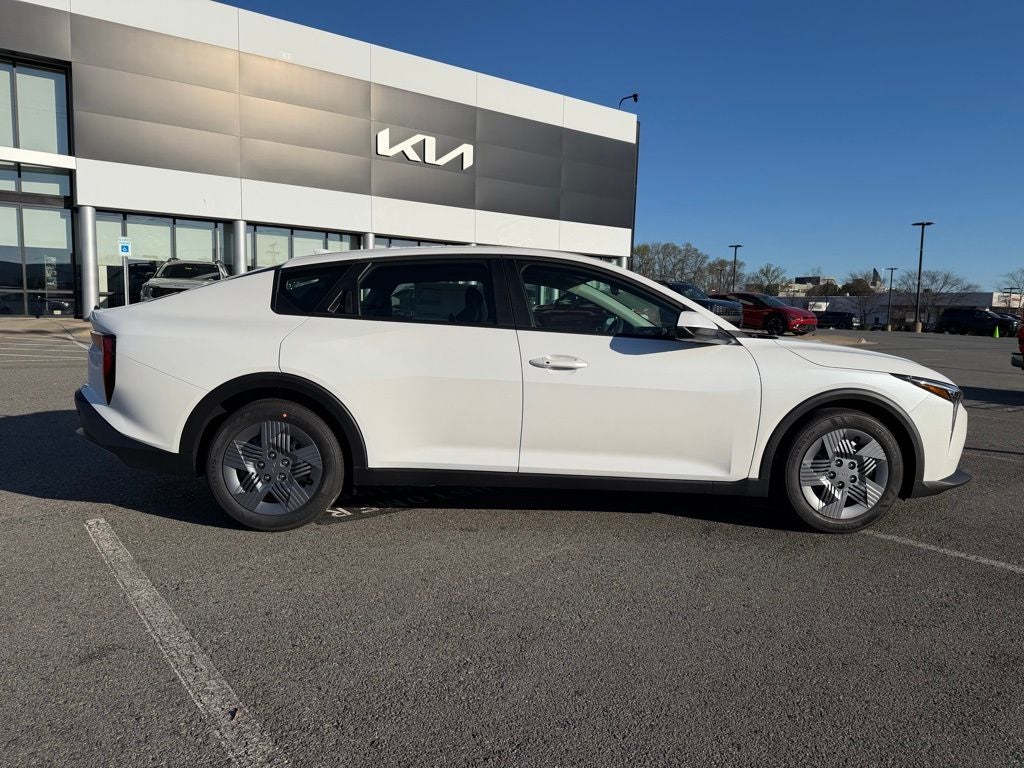 2026 Kia K4 LX