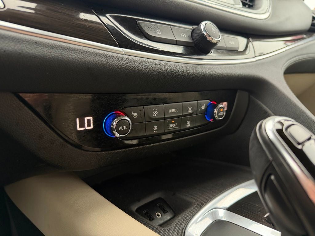 2019 Buick Enclave Essence