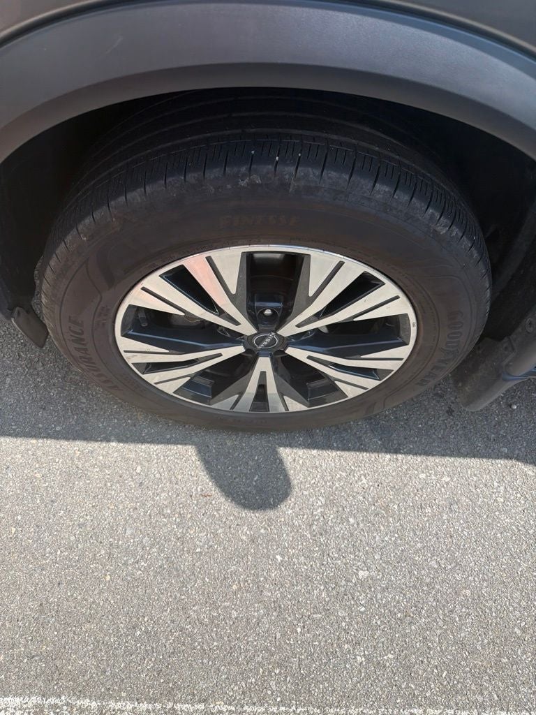 2023 Nissan Rogue SV *Clean Carfax, One-Owner
