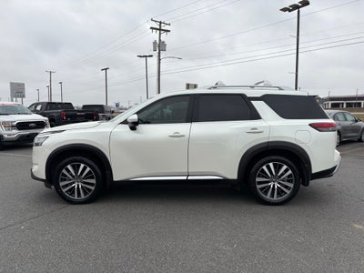2022 Nissan Pathfinder Platinum