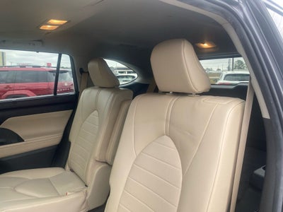 2023 Toyota Highlander XLE
