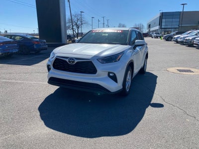 2024 Toyota Highlander LE