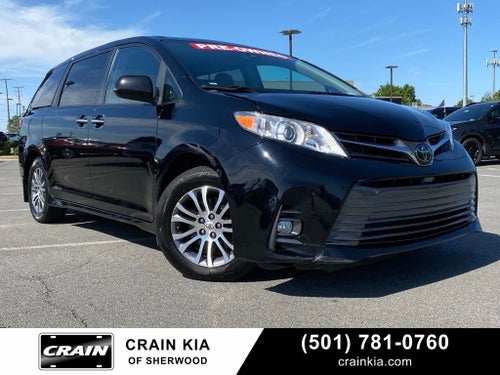 2019 Toyota Sienna XLE 8 Passenger