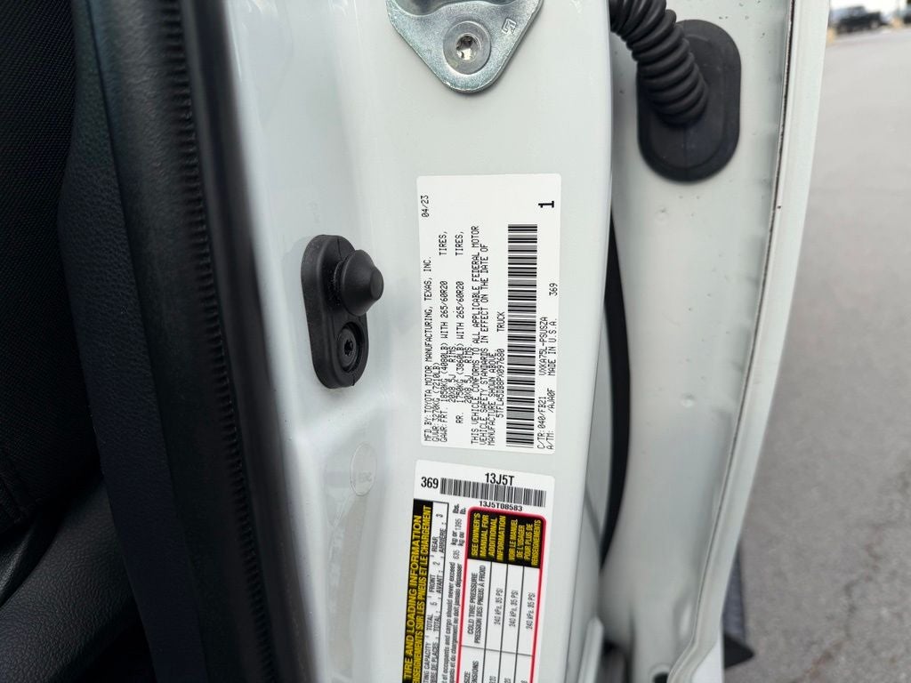 2023 Toyota Tundra SR5 *XP Pkg, TRD Wheels