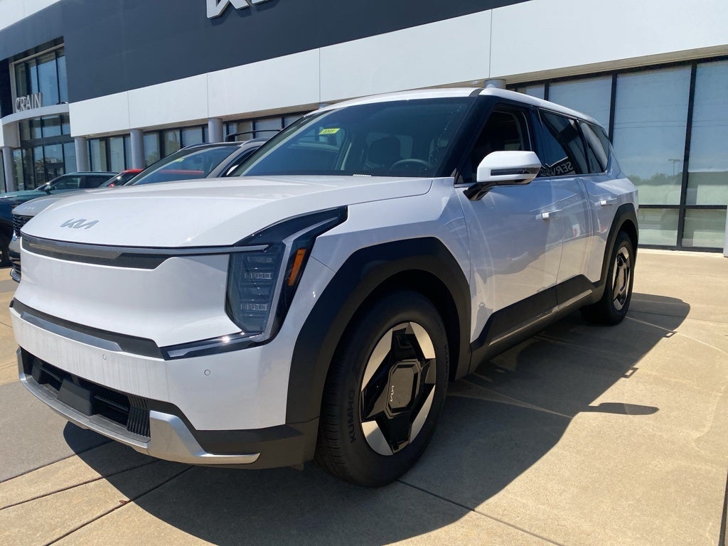 2026 Kia EV9 Light Long Range