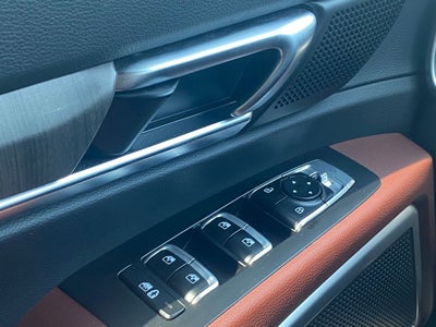 2024 Kia Telluride EX Captains Chairs-Tow Package