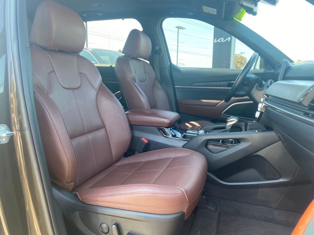 2024 Kia Telluride EX Captains Chairs-Tow Package