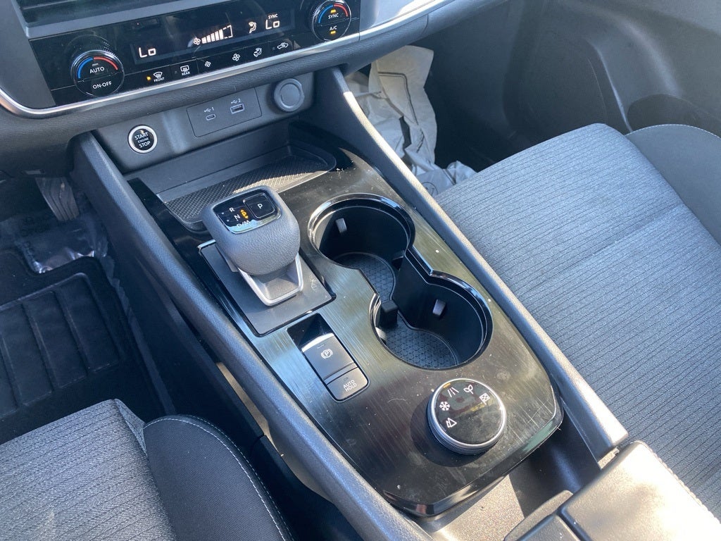 2023 Nissan Rogue SV SV