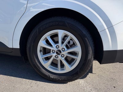 2024 Kia Carnival LX