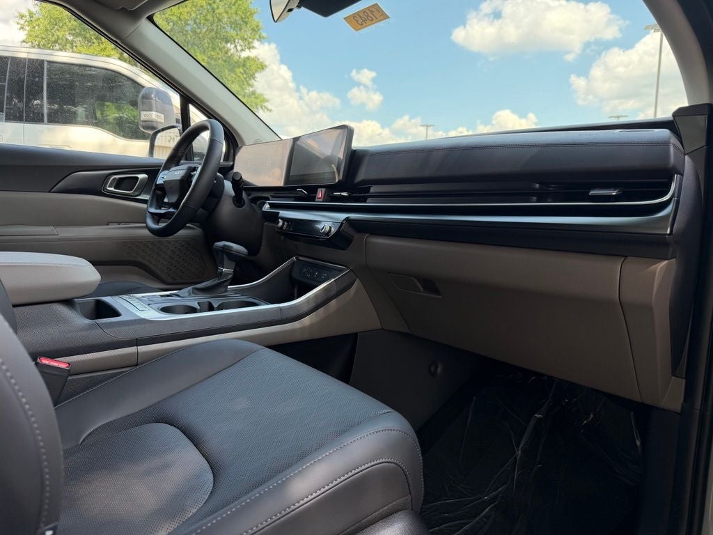 2027 Kia Carnival LXS