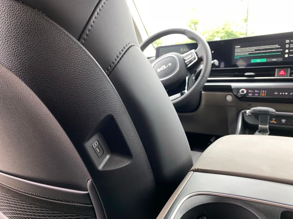 2026 Kia Carnival LXS