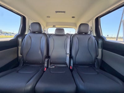 2027 Kia Carnival LXS