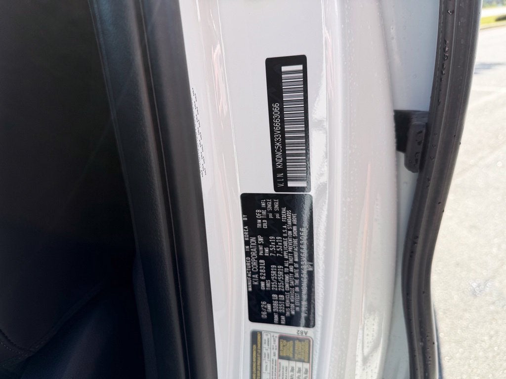 2027 Kia Carnival EX