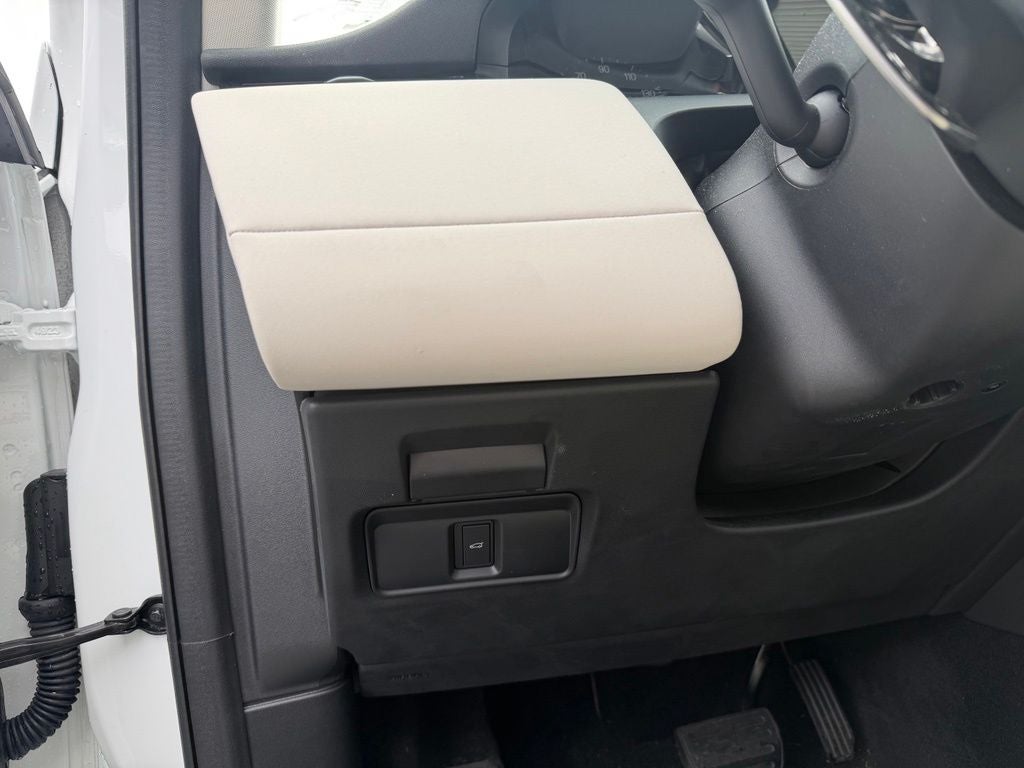 2025 Land Rover Discovery Sport S
