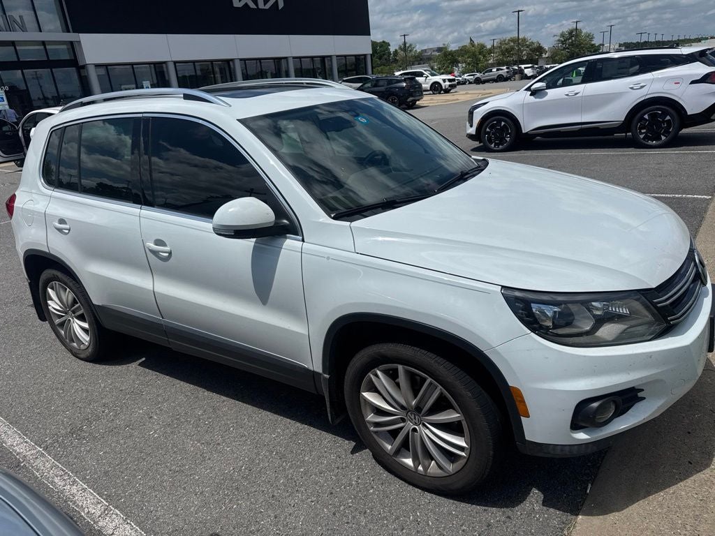 Used 2016 Volkswagen Tiguan SE with VIN WVGBV7AX0GW528395 for sale in Sherwood, AR
