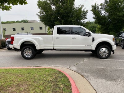 2022 Ford F-450SD Limited