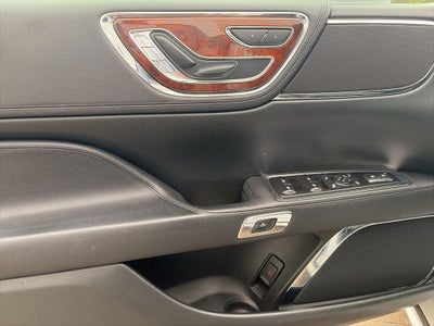 2018 Lincoln Continental Select