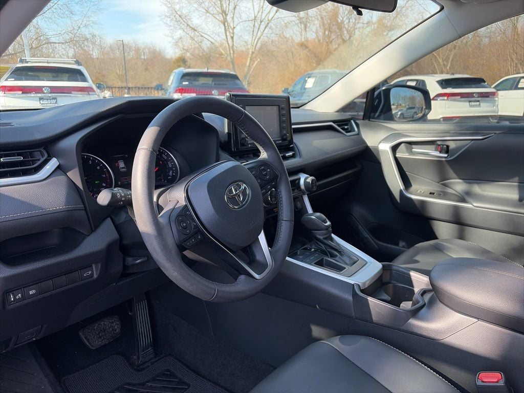 2021 Toyota RAV4 XLE Premium 1-OWNER