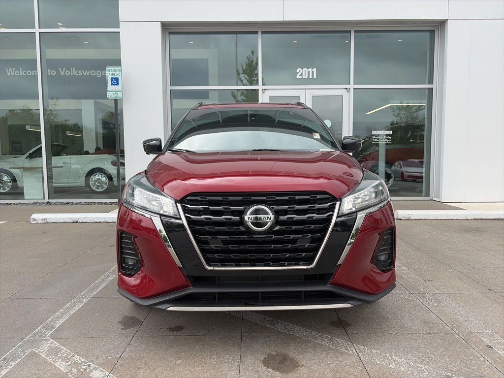 2021 Nissan Kicks SR