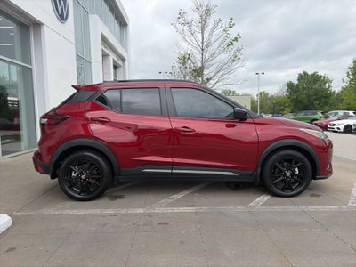 2021 Nissan Kicks SR
