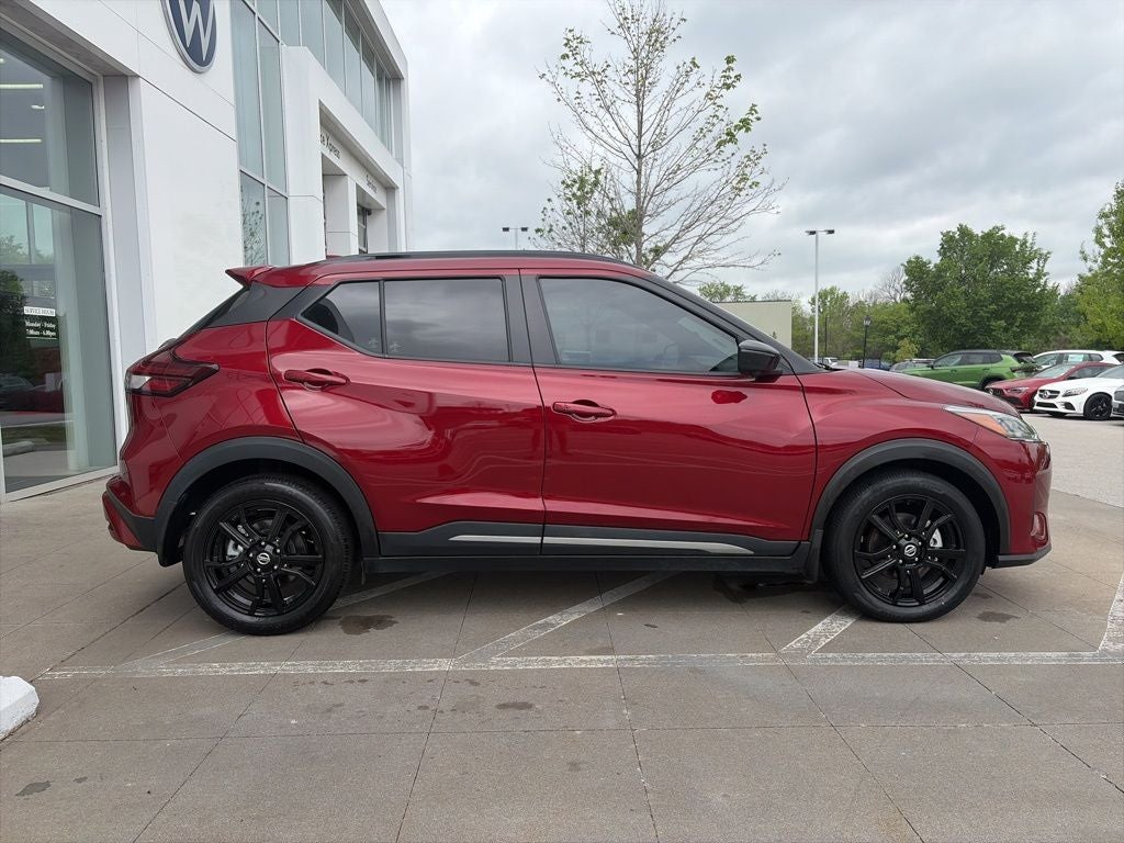 2021 Nissan Kicks SR