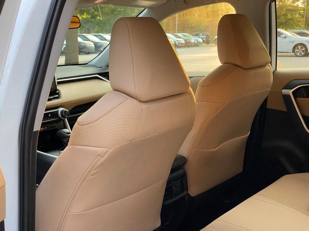 2021 Toyota RAV4 Hybrid LE
