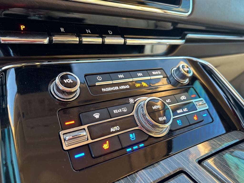 2018 Lincoln Navigator Black Label