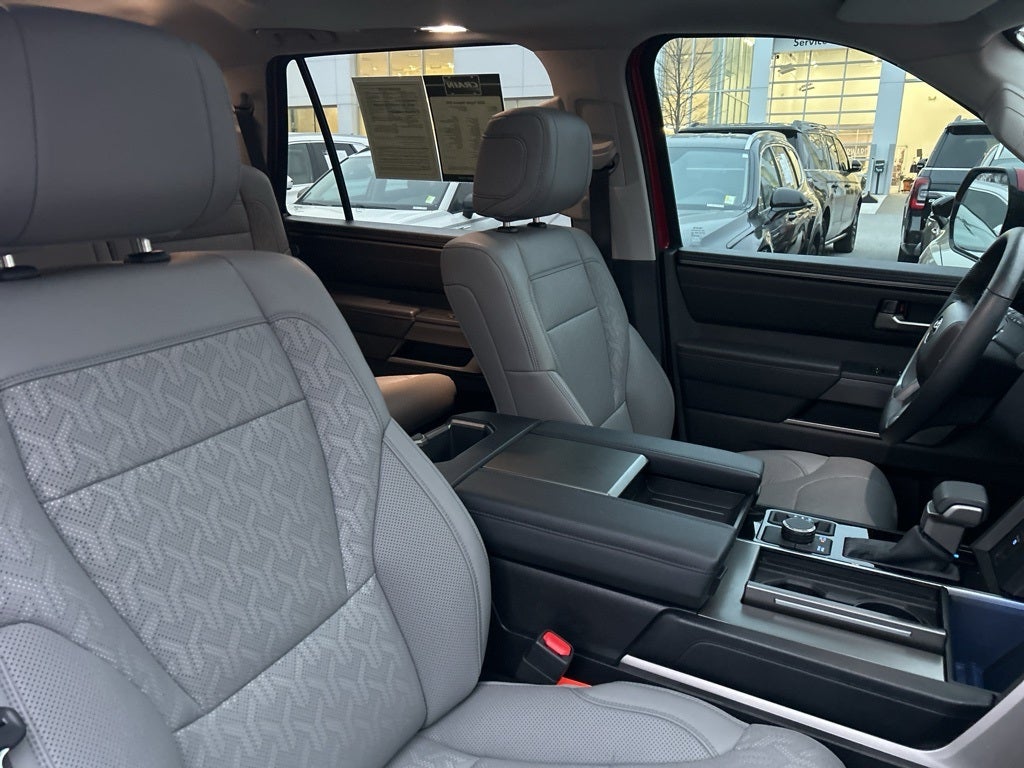 2024 Toyota Sequoia SR5