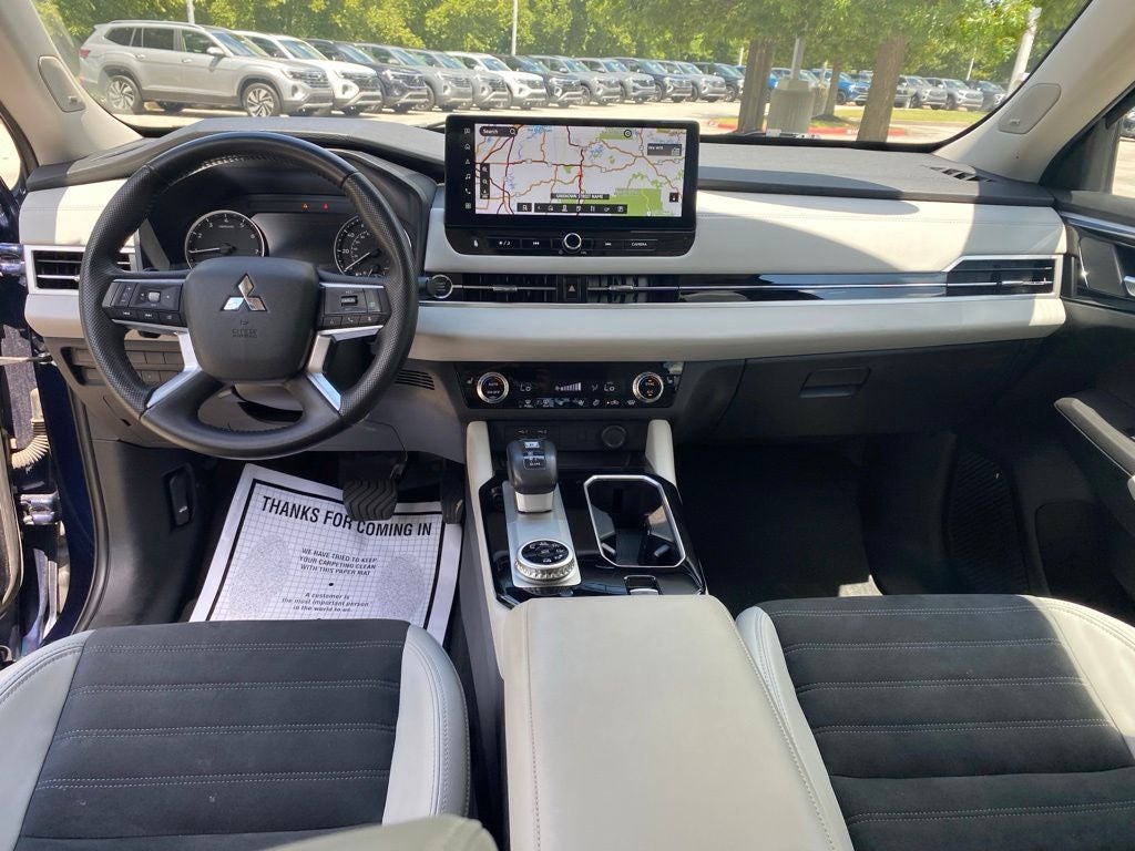 2025 Mitsubishi Outlander SE