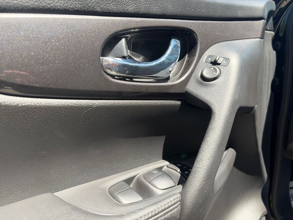 2018 Nissan Rogue SV CLEAN CARFAX LOW MILES