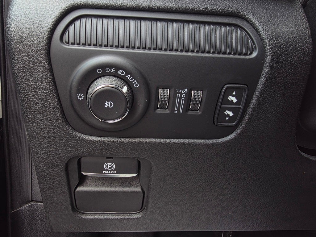 2023 Jeep Wagoneer L Series III