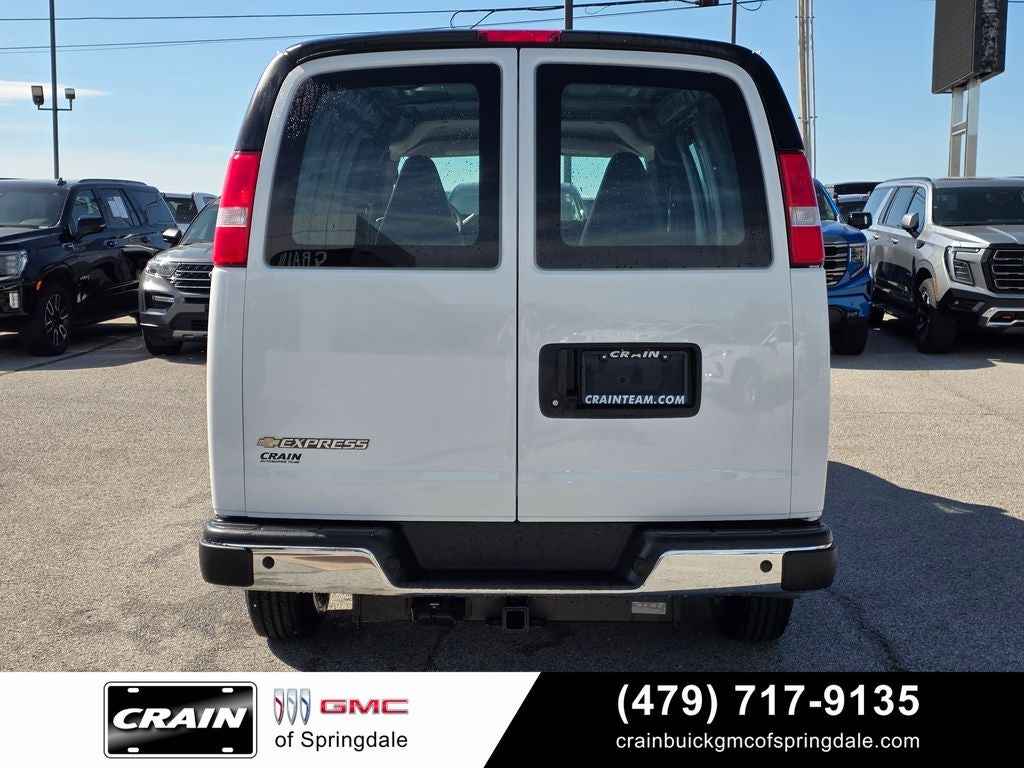 2024 Chevrolet Express 3500 Work Van Cargo