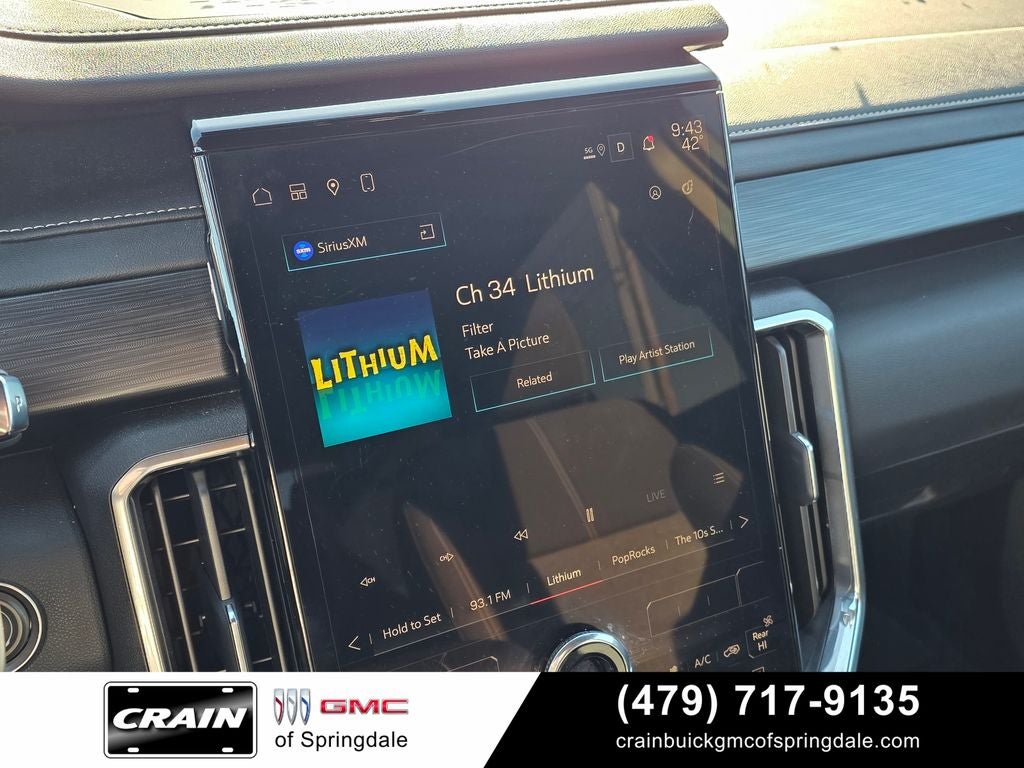 2025 GMC Acadia Elevation