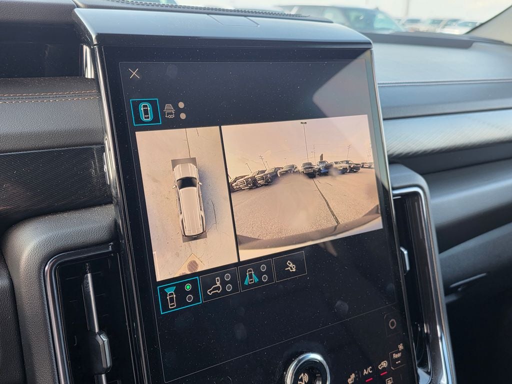 2025 GMC Yukon XL AT4