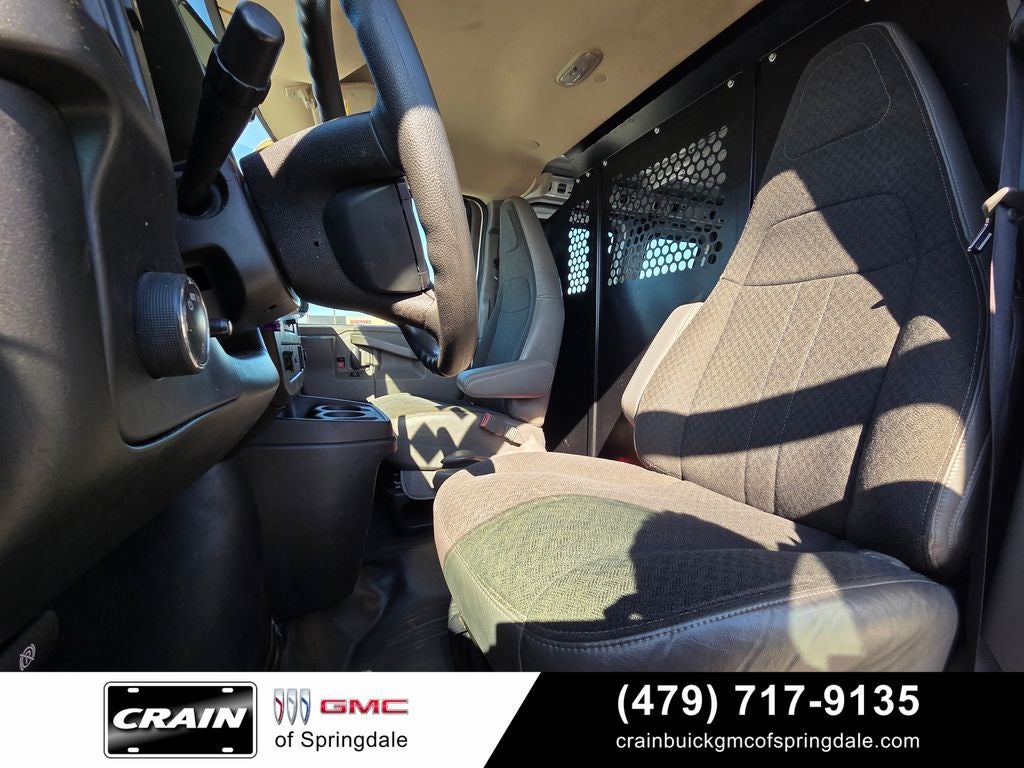 2023 GMC Savana 2500 Work Van