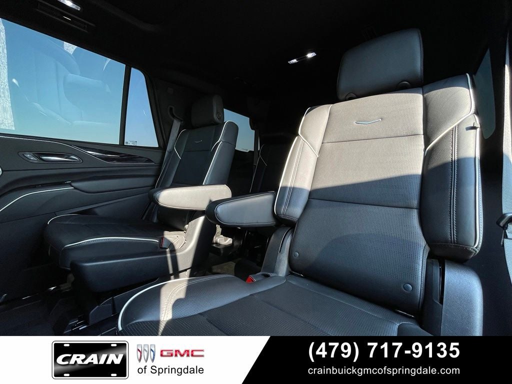 2023 Cadillac Escalade Sport