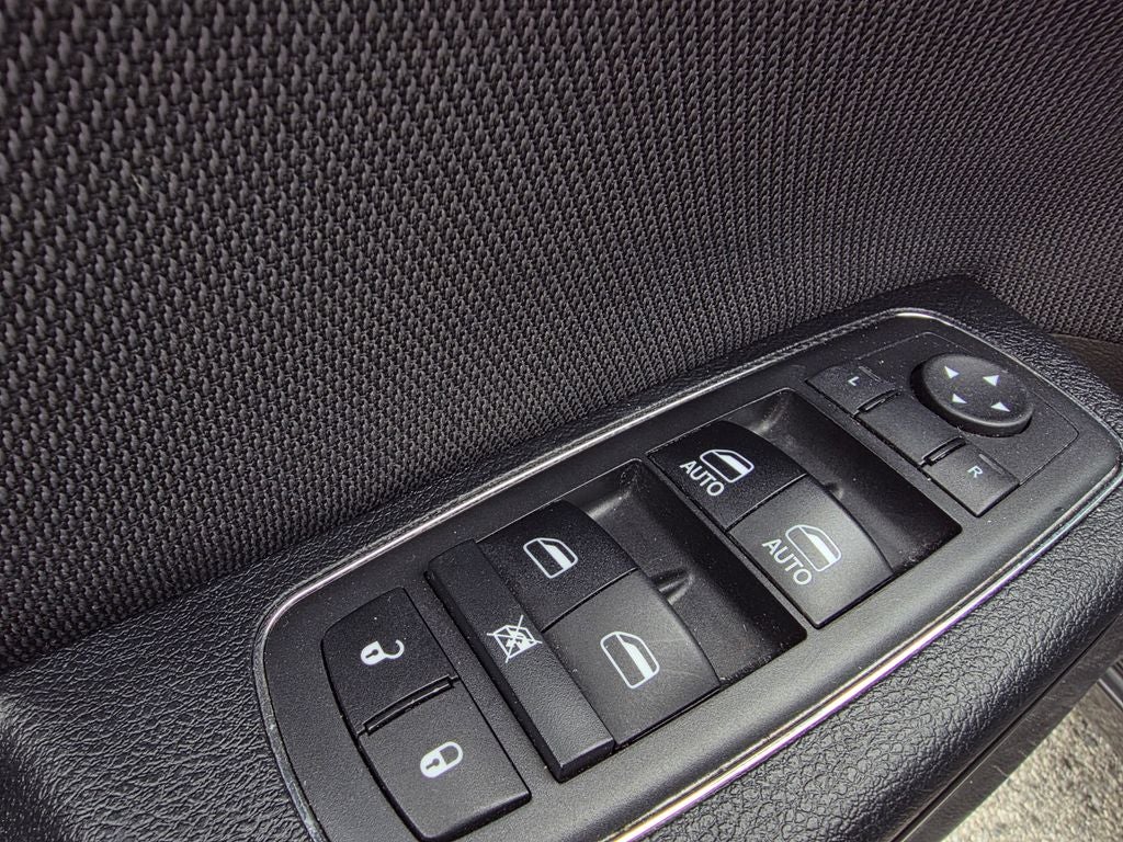 2017 Dodge Charger SE