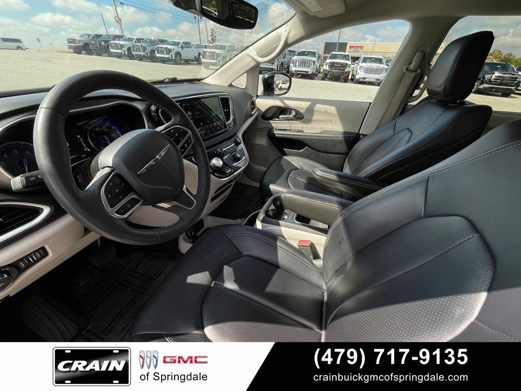 2024 Chrysler Pacifica Touring L