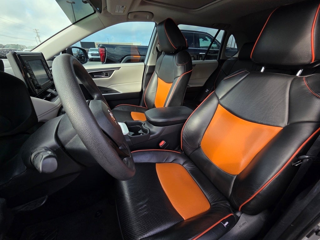 2020 Toyota RAV4 Hybrid XLE