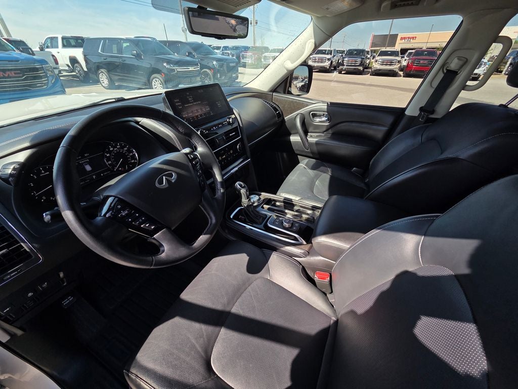 2024 INFINITI QX80 LUXE