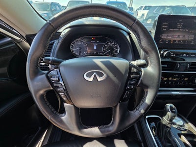 2024 INFINITI QX80 LUXE