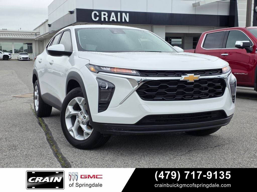 2025 Chevrolet Trax LS Conv / Heated Seats