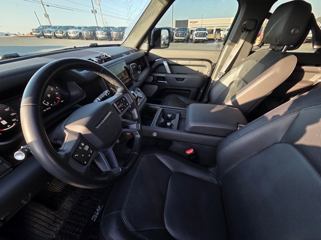 2024 Land Rover Defender 130 X-Dynamic SE