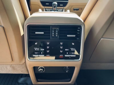 2023 Porsche Cayenne Platinum Edition