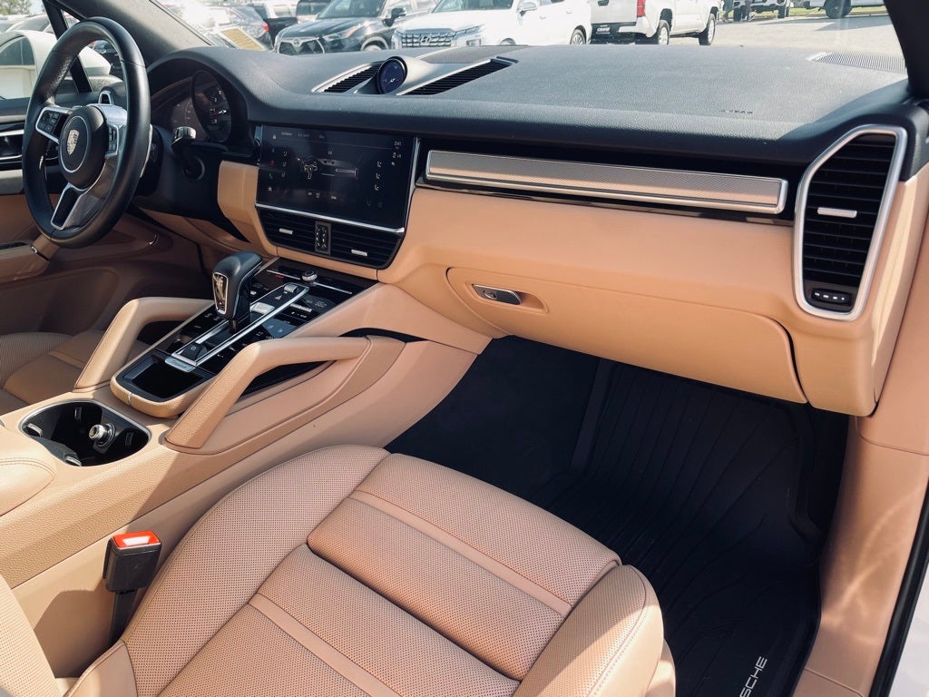 2023 Porsche Cayenne Platinum Edition