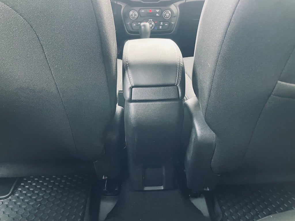 2023 Jeep Renegade Base