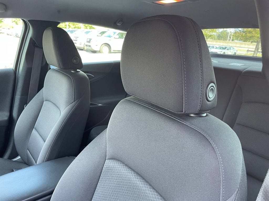 2021 Chevrolet Malibu LS