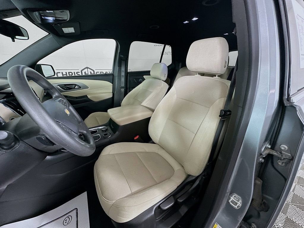 2023 Chevrolet Traverse LS