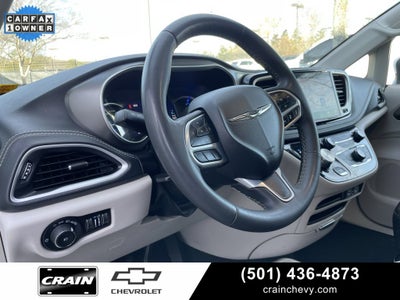 2023 Chrysler Pacifica Hybrid Touring L